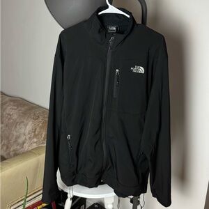 The North Face TNF Apex Black Softshell Jacket Mens Full Zip Windbreaker